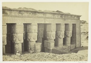 Portiek van de Tempel van Dendera door Francis Frith