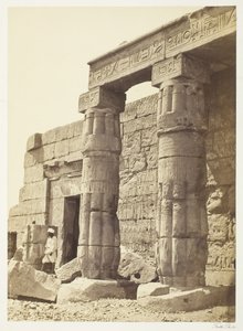 Portiek van de Tempel van Goorneh, 1858-62 door Francis Frith