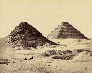 De piramides van Sakkarah. Vanuit het noordoosten