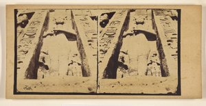 [Der kleine Felsentempel von Abu Simbel.] door Francis Frith