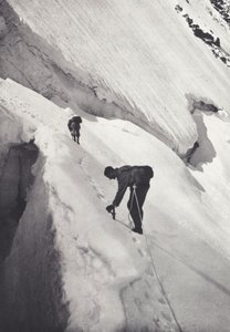 Pennine Alpen: Onder de Col de Tournanche door Francis Sydney Smythe