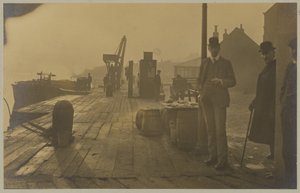[Docks of Whitby]. door Frank Meadow Sutcliffe