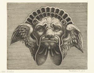 Masker met vleugels in plaats van oren en een hoofdtooi in de vorm van een schelp door Frans Huys