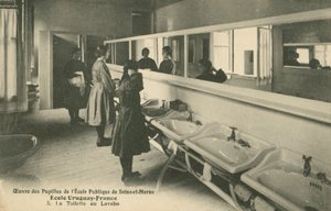 Badkamers in de openbare school in Seine-et-Marne