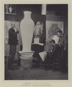 Decoratiewerkplaats in de Sèvres porseleinfabriek, Frankrijk door French Photographer