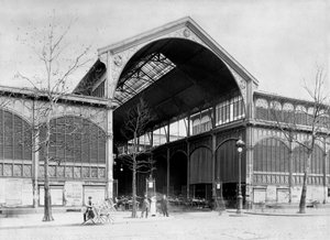 Ingang van een paviljoen van Les Halles Centrale Markt, Parijs, ca. 1900