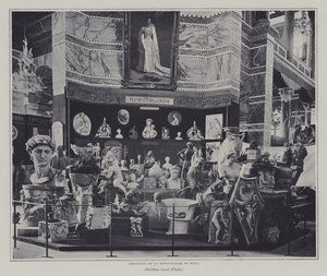 Tentoonstelling van waren uit de Signa-fabriek, Florence, in het Italiaanse paviljoen op de Exposition Universelle 1900, Parijs door French Photographer