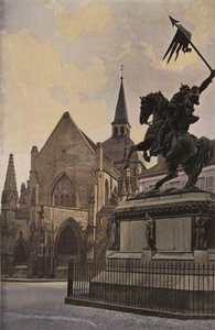 Falaise, Kerk van de Drie-eenheid en Standbeeld van Willem de Veroveraar