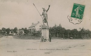 Gien (Loiret), standbeeld van Vercingetorix door French Photographer