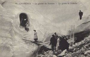IJsgrot en ladder, Bossons-gletsjer, Chamonix, Frankrijk door French Photographer
