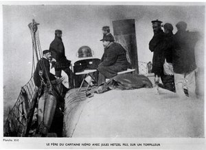 Jules Verne (1828-1905) en Jules Hetzel zoon op een torpedo. door French Photographer