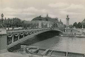 Le Pont Alexandre III et le Grand Palais (fotogravure) door French Photographer