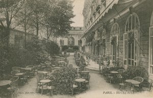 Patio van het Hotel Ritz, Parijs door French Photographer