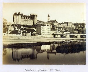 Ansichtkaart met het koninklijk kasteel van Pau waar koning Hendrik IV van Frankrijk en Navarra werd geboren op 13 december 1553, ca. 1900