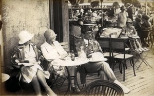 Het Parijs van de kunstenaars in de mooie tijd: de schilder Tsuguharu-Leonard Foujita door French Photographer