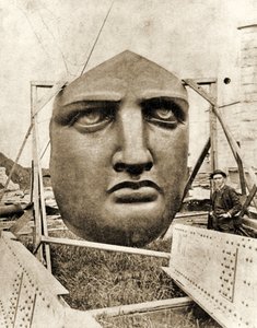 De bouw van het Vrijheidsbeeld, detail (gezicht), ca. 1876