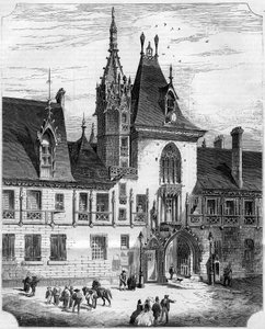 Gotische architectuur uit de 15e eeuw: gevel van de binnenplaats van het huis van Jacques Coeur (1395-1456), Franse handelaar. Bourges, Cher