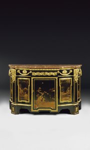 Een late Louis XV commode, ca. 1763-70