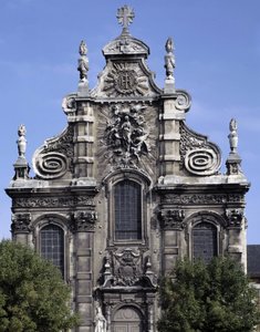 Barokke architectuur: Gevel van de Jezuïetenkerk (huidig museum voor Heilige Kunst) (1692). Cambrai, Noord (59)