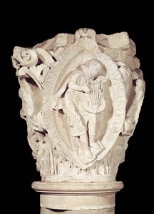 Kapiteel met de Derde Sleutel van het Gregoriaans met een luitspeler, c.1095 door French School