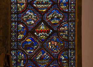 Kathedraal van Chartres, glas-in-lood: leven van Noach, detail van de ark van Noach op de golven door French School