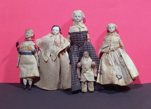 Collectie poppen, mogelijk gebruikt door Honoré de Balzac (1799-1850) als geheugensteuntje voor La Comédie Humaine