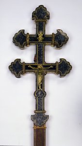 Kruis, uit Clairmarais Abdij (goud ingelegd met halfedelstenen)
