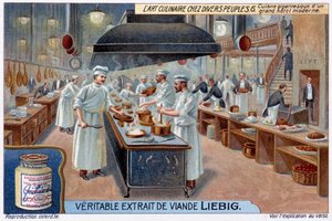 Gigantische keuken van een groot modern hotel - chromo. door French School