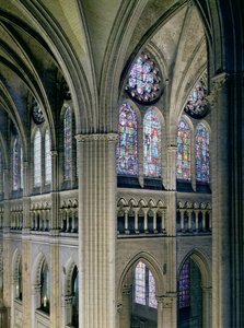 Interieur van de kruising van het transept, ingewijd 1216