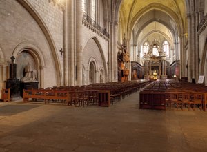 Interieur van de Kathedraal van Angers (Maine et Loire) gebouwd tussen de 12e en 15e eeuw, vertegenwoordigt de perfecte mix tussen Romaanse en Gotische stijl
