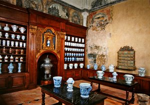 Apotheek van het oude Saint-Jean Ziekenhuis door French School