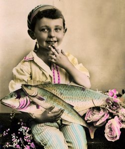 Portret van een jongen met een vis, ca. 1898 door French School