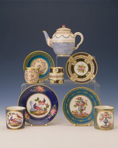 Selectie van theepotten, borden en kopjes, c.1770