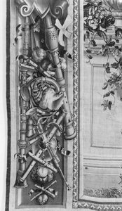 De Seizoenen wandtapijt, rand, muziekinstrumenten, c.1670, Gobelins Fabriek (detail) door French School