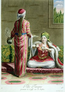 Turks meisje drinkt koffie op de bank, uit de collectie van prenten van kostuums uit de Levant, gegraveerd door I. Haussard, 1707-08
