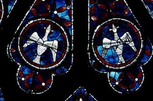 Twee duiven (detail) uit het noordelijke roosvenster, ca. 1223