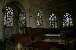 Raam met een intern zicht op de noordzijde van de kerk
