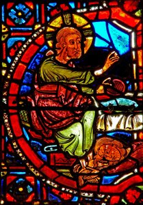 Raam w17 met een scène uit het leven van St. Maria Magdalena - de heilige wast de voeten van Christus door French School