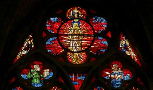 Raam w34 met de Transfiguratie met Elisa en Mozes