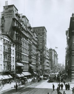 Broadway kijkend naar het noorden vanaf Bond Street, New York City