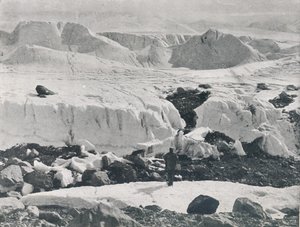 Gespleten ijs bij de ingang van de Priestley-gletsjer, ca. 1911, 1913