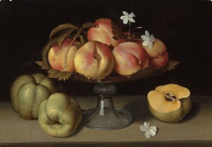 Perziken in een glazen kom, appels en jasmijnbloemen