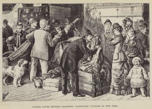 Douanebeambten onderzoeken passagiersbagage in New York door George Augustus Sala