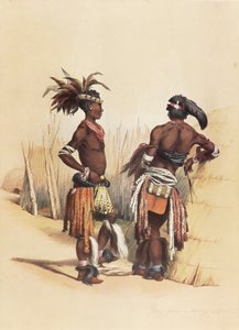 Twee jonge Zulu-mannen, gekleed in kleurrijke traditionele kleding