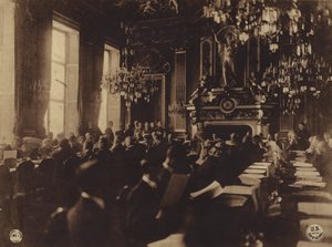 Amerika in de Eerste Wereldoorlog: Tolk vertaalt de toespraak van president Poincare in het Engels bij de opening van de Vredesconferentie door George Grantham   Bain News Service Bain
