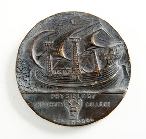 Liverpool University George Holt medaille voor Fysiologie door George James Frampton