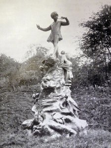 Fotografische afdruk van het Peter Pan standbeeld in Kensington Gardens door George James Frampton