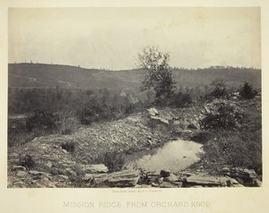 Mission Ridge vanaf Orchard Knob door George N. Barnard