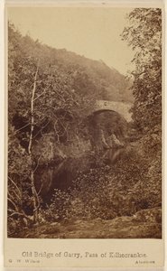 Oude brug van Garry, pas van Killiecrankie. door George Washington Wilson
