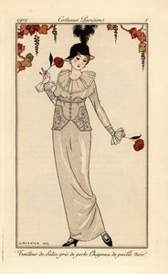 Vrouw in parelgrijs pak en zwarte strohoed. Tailleur de satin gris de perle, chapeau de paille noir. Handgekleurde pochoir (stencil) ets naar een illustratie van George Barbier uit Tommaso Antongini’s Journal des Dames et des Modes, Aux Bureaux du Jo